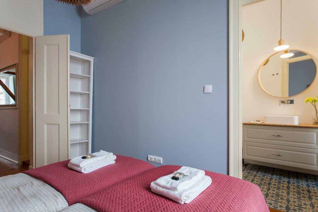Bairro Alto 3 Bedroom Patio Flat! Lisboa المظهر الخارجي الصورة